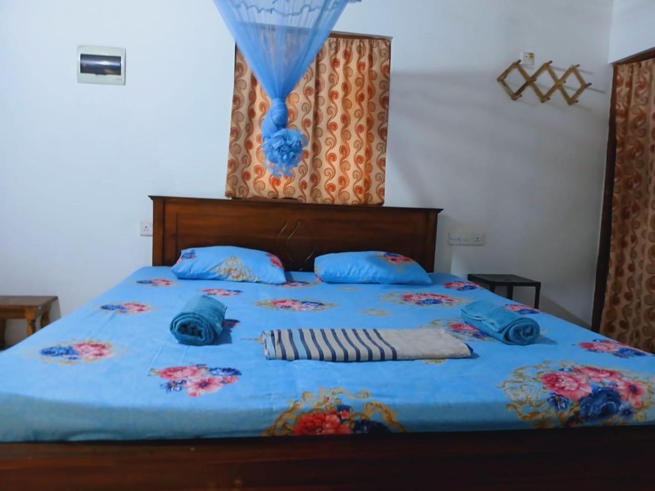 Dolphin Village Alankuda Екстериор снимка