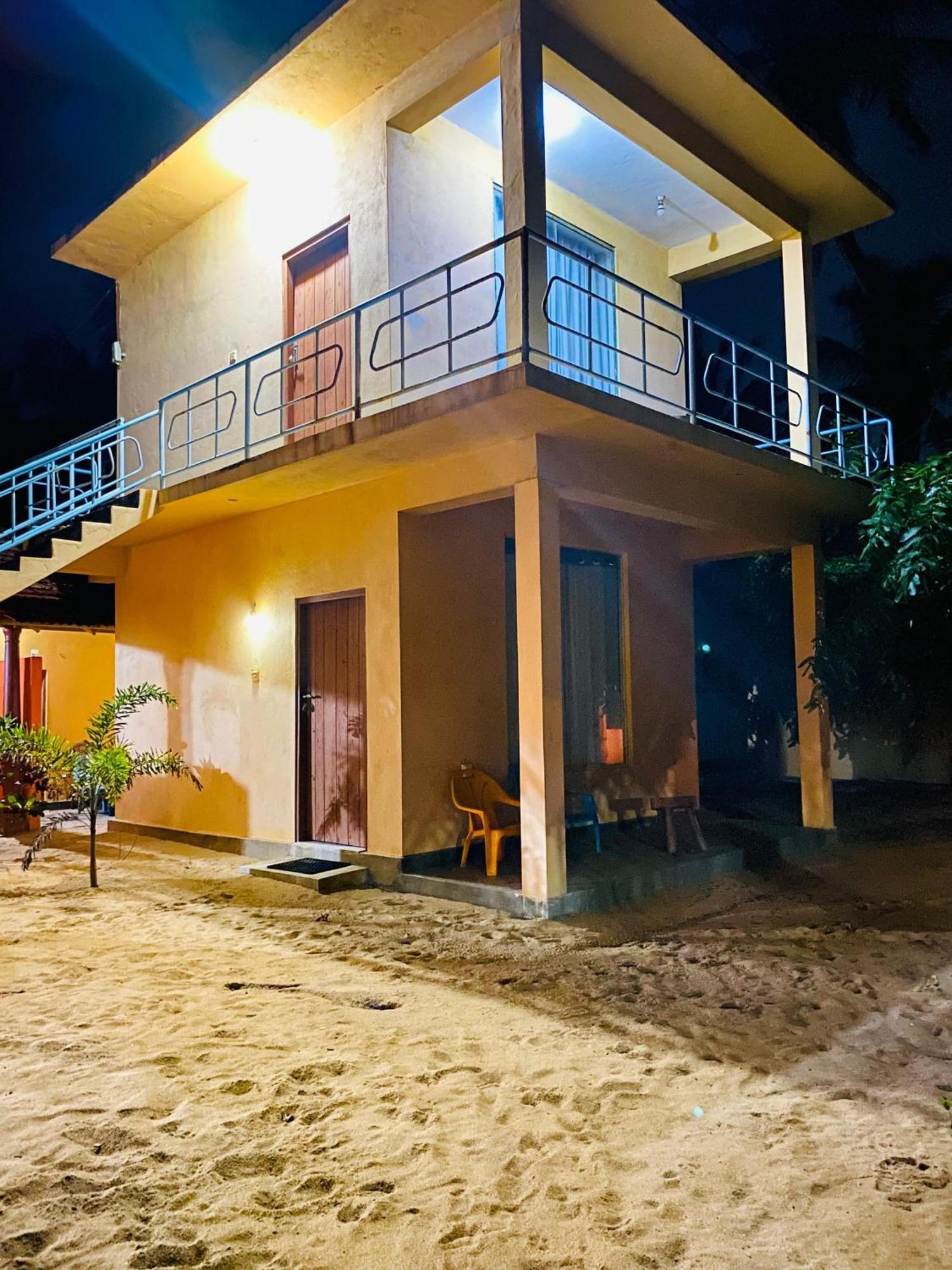 Dolphin Village Alankuda Екстериор снимка